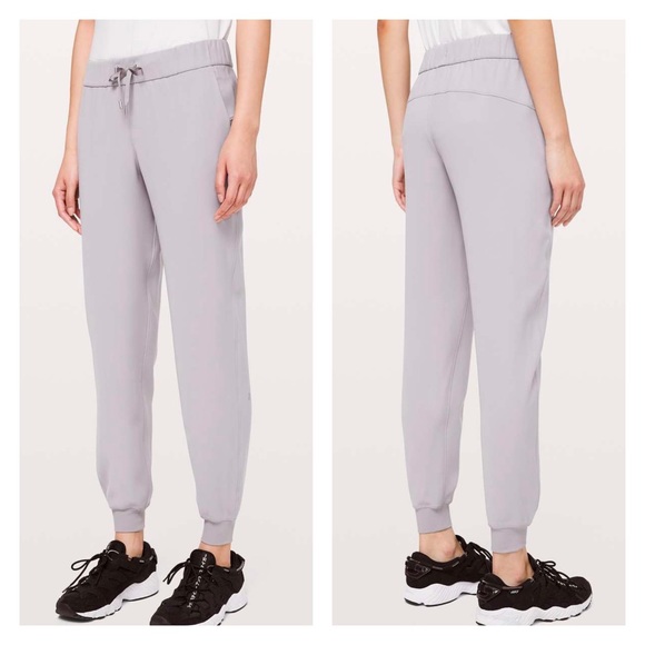 lululemon athletica Pants - [Lululemon] On The Fly Woven Jogger Silverscreen LIKE NEW